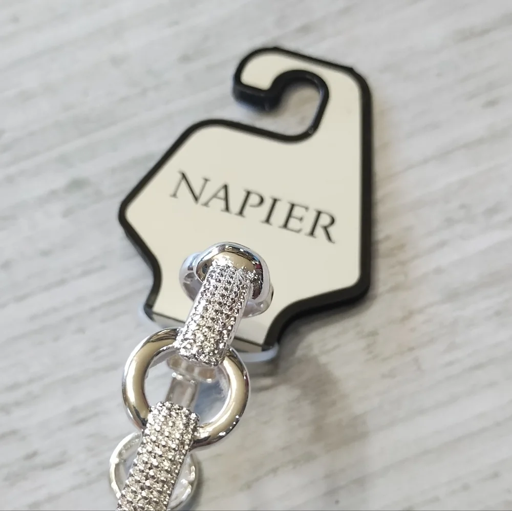 NEW!!! NWT Elegant Napier Silver Tone Metal Stretchy Bracelet for Women